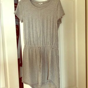 Splendid short sleeve gray drawstring dress.
